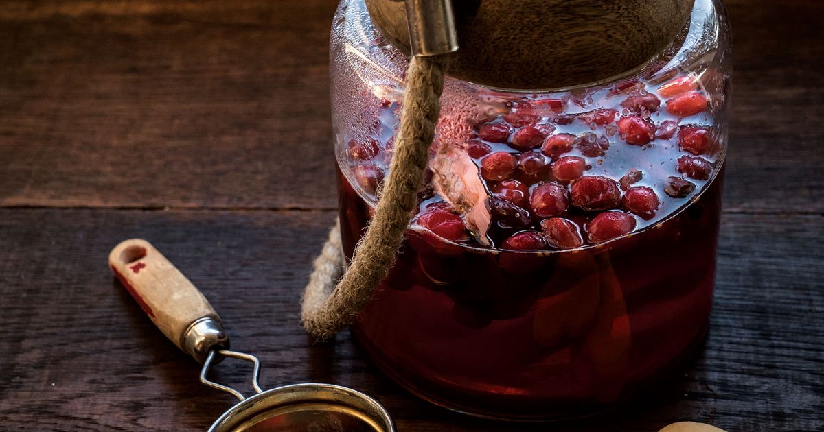 Mulled Cranberry Apple Rooibos Tea alive magazine