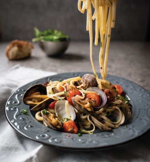 OnePot GarlicLaced Linguine with Baby Clams and Black Beans alive