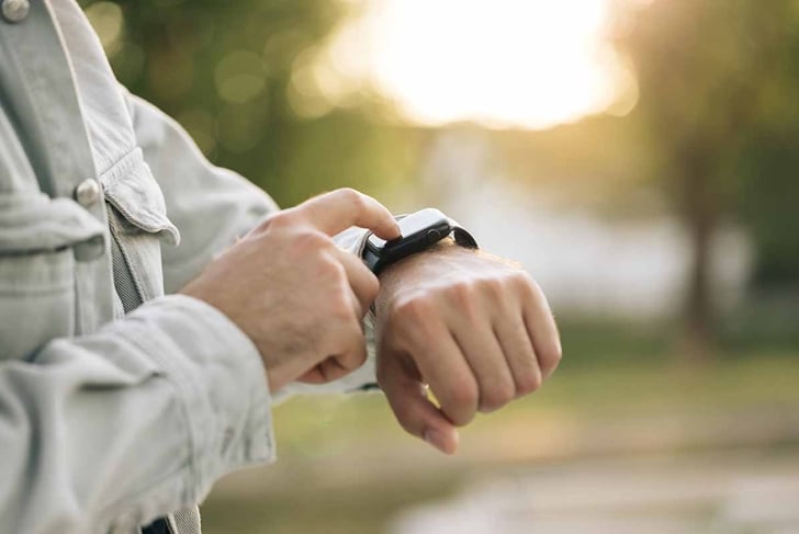 Artificial intelligence prompts for health