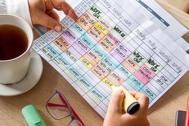 AI prompt make a schedule